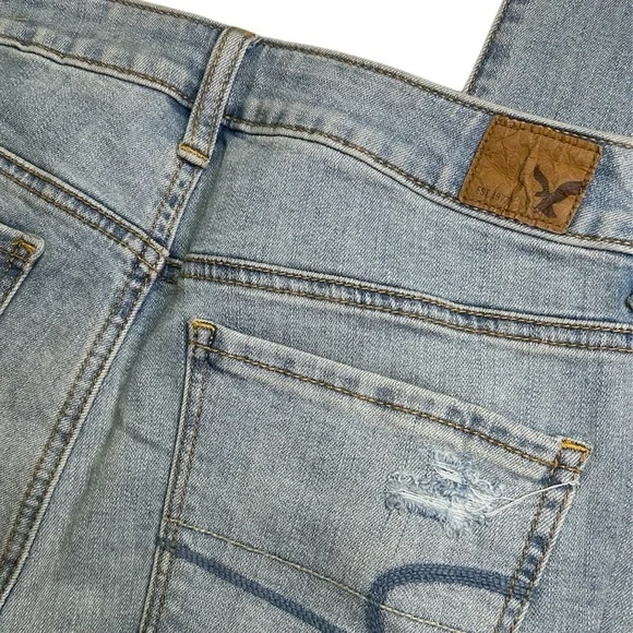 American Eagle Light Distressed Blue Skinny Jeans, EUC, size 6 - Picture 4 of 4